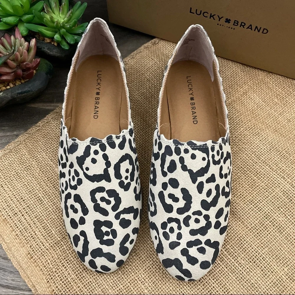 NIB Lucky Brand Cloeey Scalloped Leopard Flat